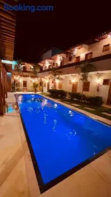 Suítes duplas e triplas com piscina em Fortim - Image 2