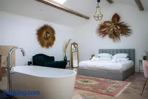 Le Castel, La Suit Prestige - Image 3