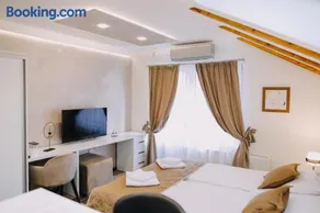 Prima Lux Apartments & Studio - Image 1
