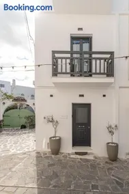 Cozy Comfy Town House - Image 2
