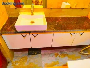 DesiSparsh Luxury With Jacuzzi - Image 1