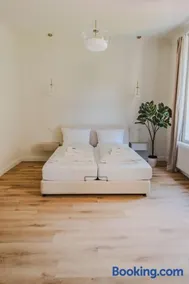 STAYLIGHT City Suite Philosophenviertel - stylish & central - Image 4