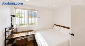 Stylish 4BR Near USC & Downtown LA - Image 3