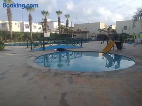 Bungalow avec piscine a cote de la plage - Image 2