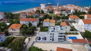 APARTMENT 2 Villa Stella Deluxe with a heated swimming pool, jacuzzi, sauna and BBQ - Image 3