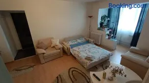 Elizabeth's Rooms - Image 2