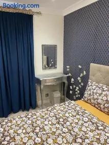 Beautiful place to live near Heathrow Windsor Legoland & Free Parking Onsite - Image 4