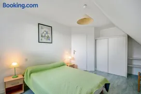 Appartement confortable avec terrasse à Arzon - 60 m² - Image 1