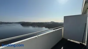 Penthousewohnung mit traumhaften Ausbilck auf den Segeberger See - Image 4