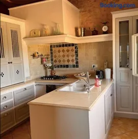 House with a view of Mont Ventoux Sauveterre - Image 5