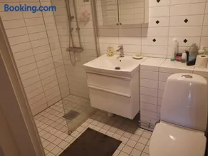 One Large Room with 3 single beds - Image 4
