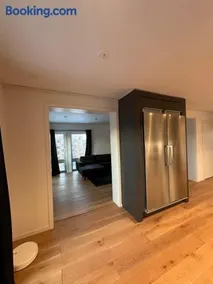 Luxury Apartment,close to city - Image 4