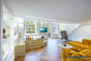 VIP Jacuzzi Suites - Image 2
