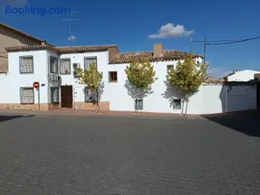 Agradable casa con zona de relax y aparcamiento - Image 2
