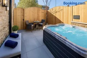 Blossom Tree Cottage - Image 3