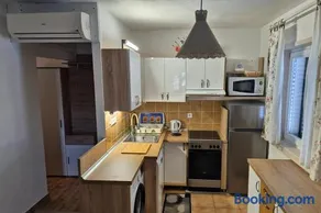 Studio Apartment Riva - Image 5