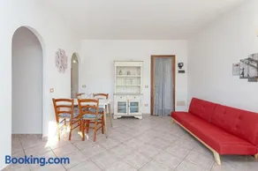 San Teodoro House With Garden - Image 2