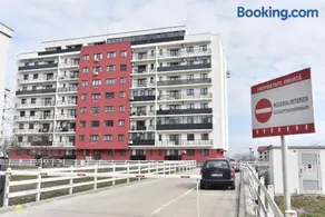 Luxury Mall Q4 Apartments - Image 2