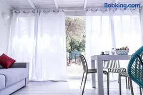 Casa Gemelli - Steps to Su Giudeu Beach - Private garden & AC, Chia - Image 4