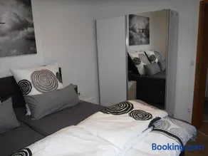 Familienorientiertes gemütliches Apartment mit Grill und Terrasse - Image 2