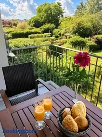 Ferienwohnung mit großem Balkon - ruhig, elbnah & stadtnah - Image 1