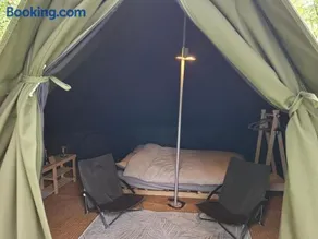 Green woodland bell tent - Image 2