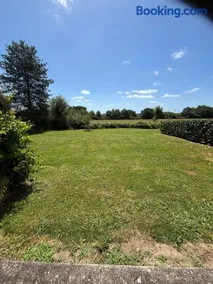 Gîte de l'Etang Neuf on a private estate - Image 2