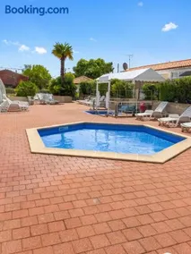 Maison ensoleillée à Saint-Pierre-d'Oléron avec piscine partagée - Image 1