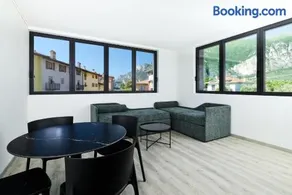 Rolly - Rooms & Restaurant - Image 2