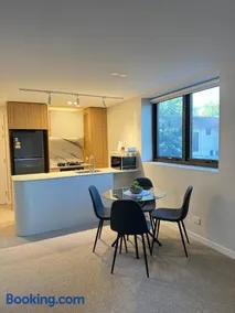 Two Bedroom Two Bathroom Kashmir Apartment in Canberra City - Image 5