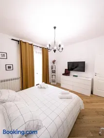 Ai Castelli Apartment - Locazione Turistica CIN IT58060C2FHNREG9A - Image 3