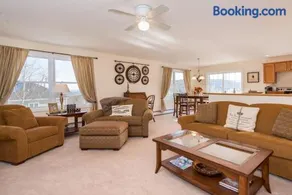 Bezzat Alpine & Lake Lodge - Image 1