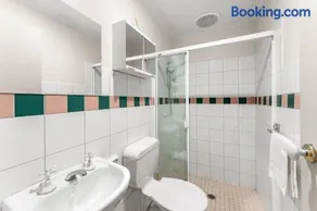Box Hill Studio Apartment 2 - Image 4