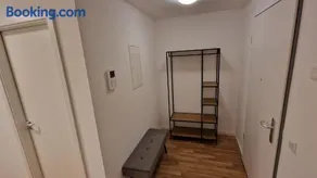 Marta City Apartment - barrierefrei, zentral, mit Balkon & Parkplatz - Image 2