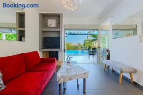 Deluxe Chrousso Pool Villa - Image 3