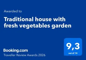 Traditional house with fresh vegetables garden - Image 2