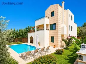 Villa avec jardin, piscine privée et barbecue | Vue mer - Image 1