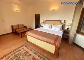 Camelot Cottages - Luxury 4BHK Villa in the Kasauli Hills - Image 2