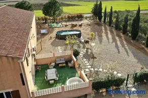 -Villa vigneronne moderne piscine et jaccuzi - Image 1