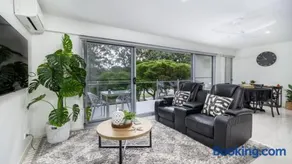 Modern Beachside Escape - Image 1