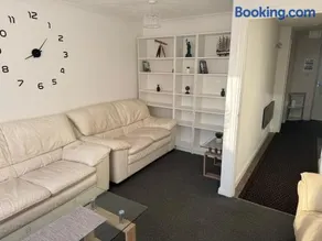 Stony Apartment House - Image 4