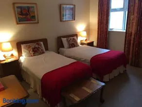 O Donovans Hotel - Image 2