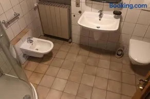 Room 2 - Image 1