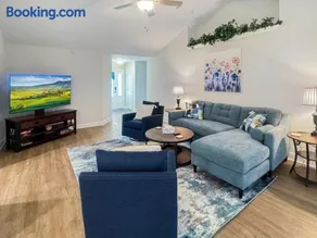 Shadow Lakes Retreat~Central location to Beaches, Golfing, Southport Ferry - Image 1