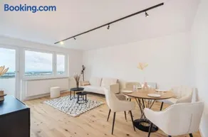 Penthouse 12 Stock Panorama Flughafen MUC - Image 2