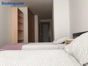 Alojamiento moderno y céntrico - Image 2