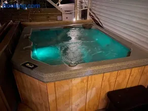 Ramblin Rose Camper - Theater - Hot-Tub - Fire Pit - Image 2