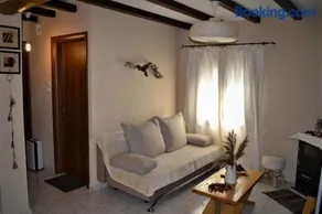Elati Mansion - Image 4