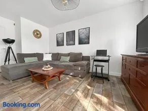 Maison avec grand jardin arboré - Image 1