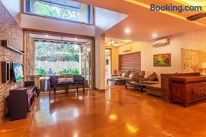 StayVista's The Happy Hive - Cozy rooms and a pool for a delightful stay - Image 3